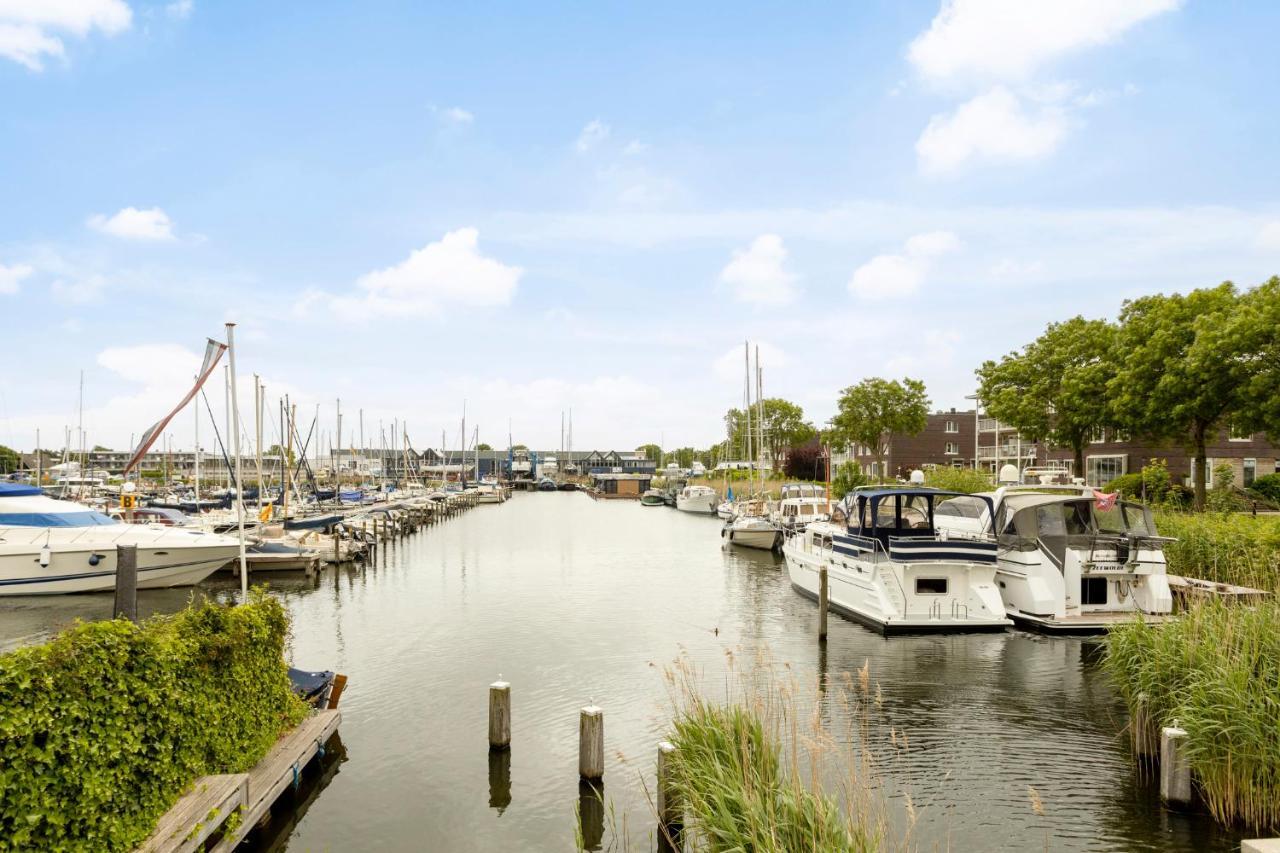 Cosy Tiny Houseboats Near Beach And Restaurants By Weltevreden Experience Zeewolde Exterior foto