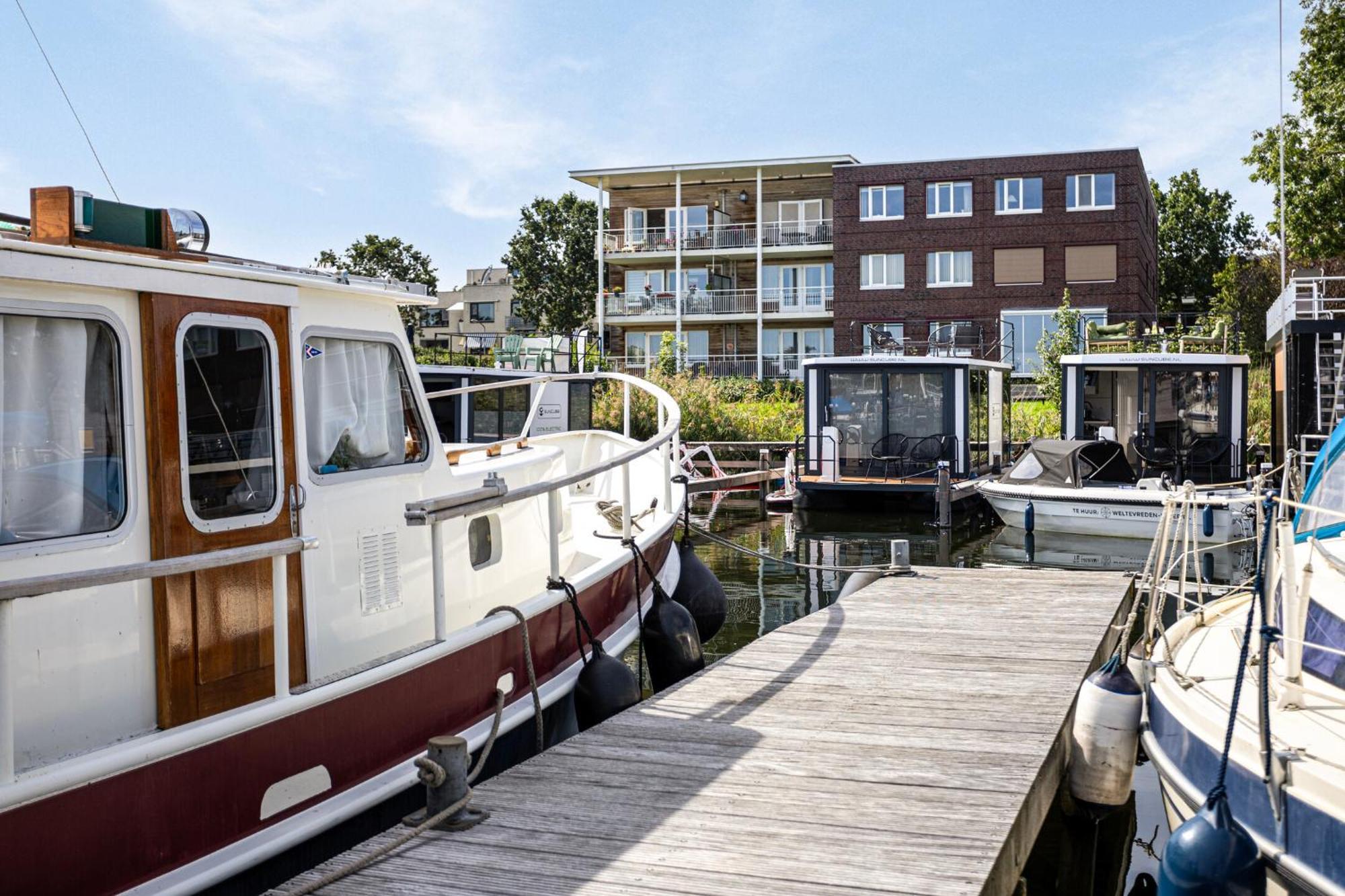 Cosy Tiny Houseboats Near Beach And Restaurants By Weltevreden Experience Zeewolde Exterior foto