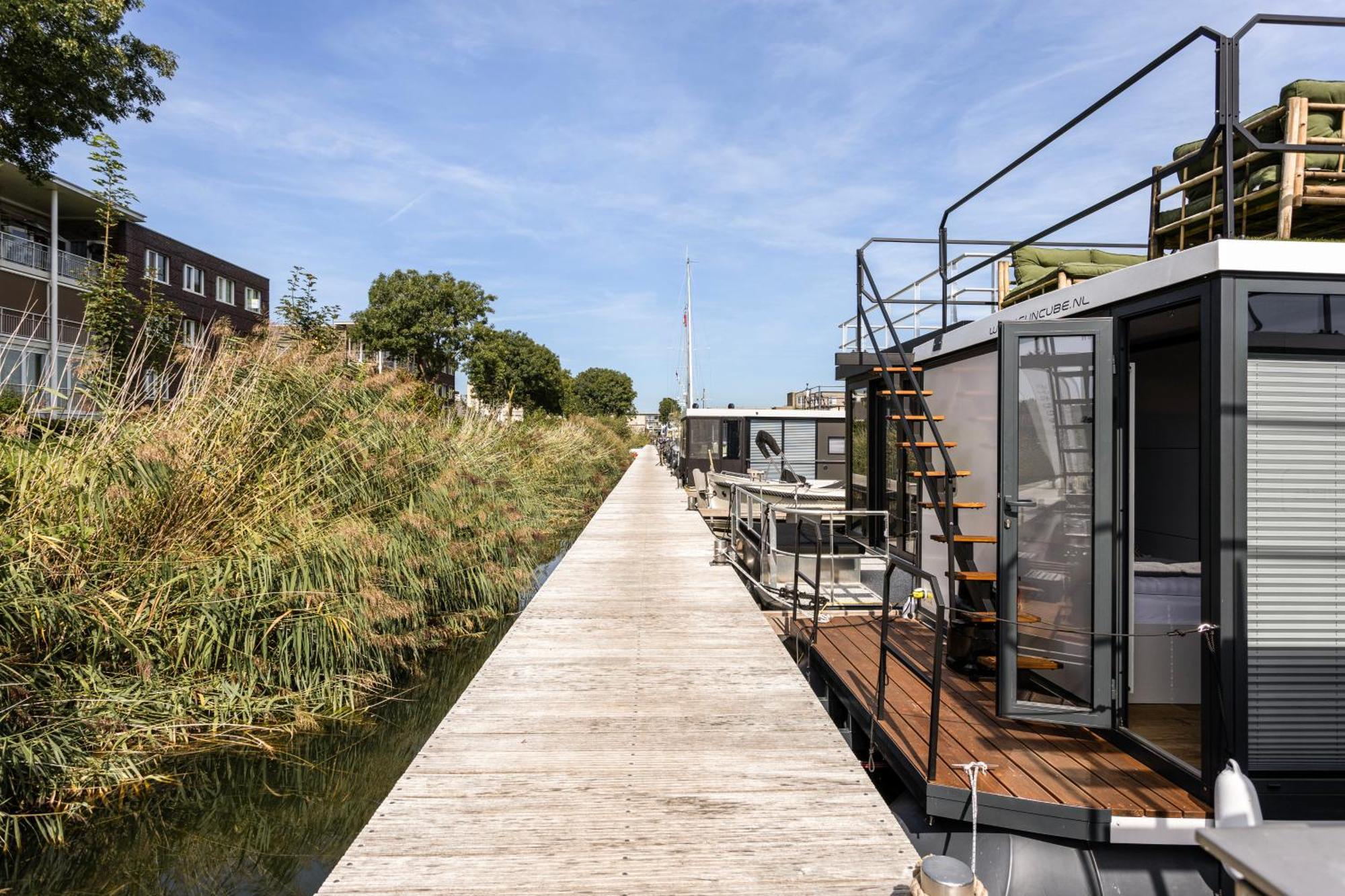 Cosy Tiny Houseboats Near Beach And Restaurants By Weltevreden Experience Zeewolde Exterior foto